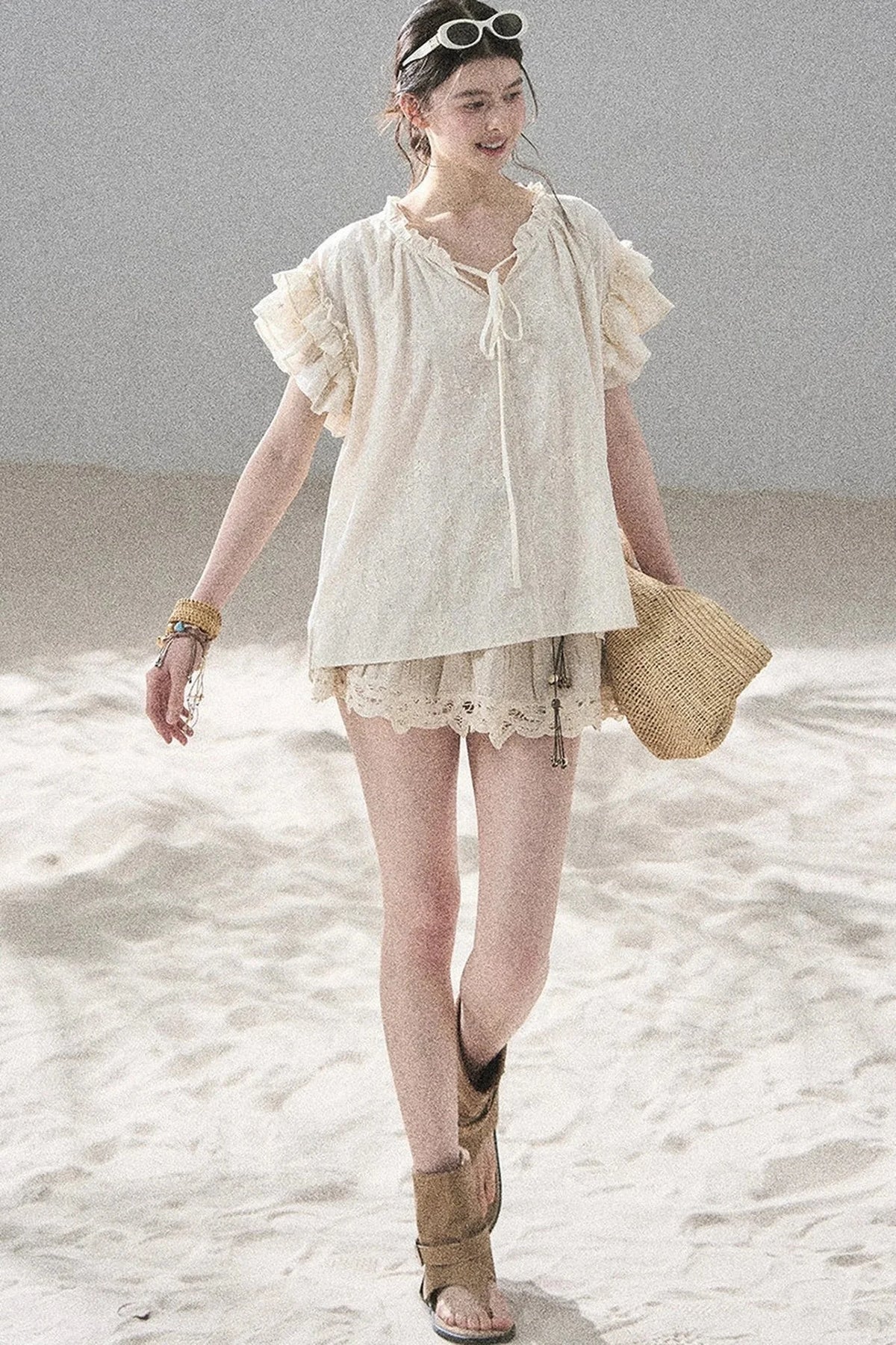 Heavy Embroidery Lace Mini Skirt
