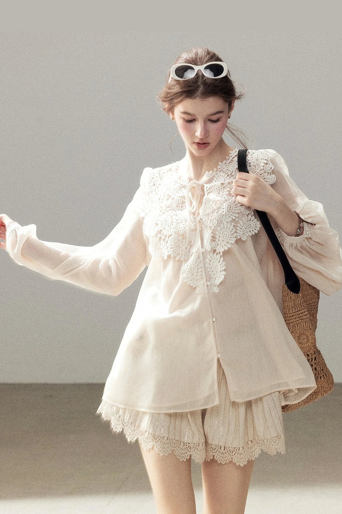 Heavy Embroidery Lace Mini Skirt