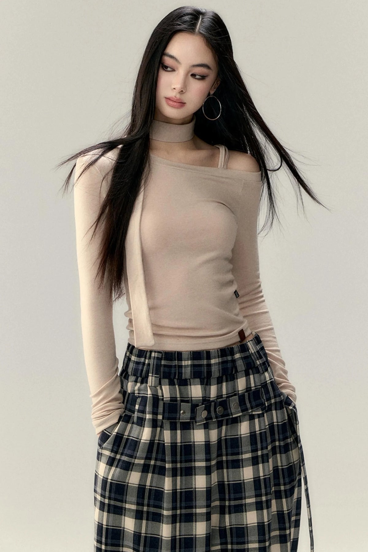 Hollowed-Out Shoulder Tencel Top