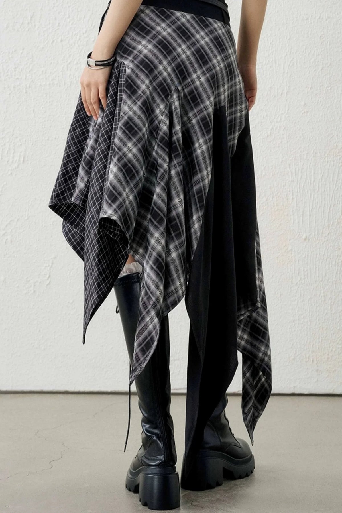Irregular Hem Plaid Skirt Set