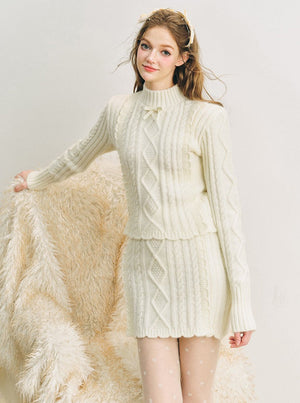 Knitted lace set