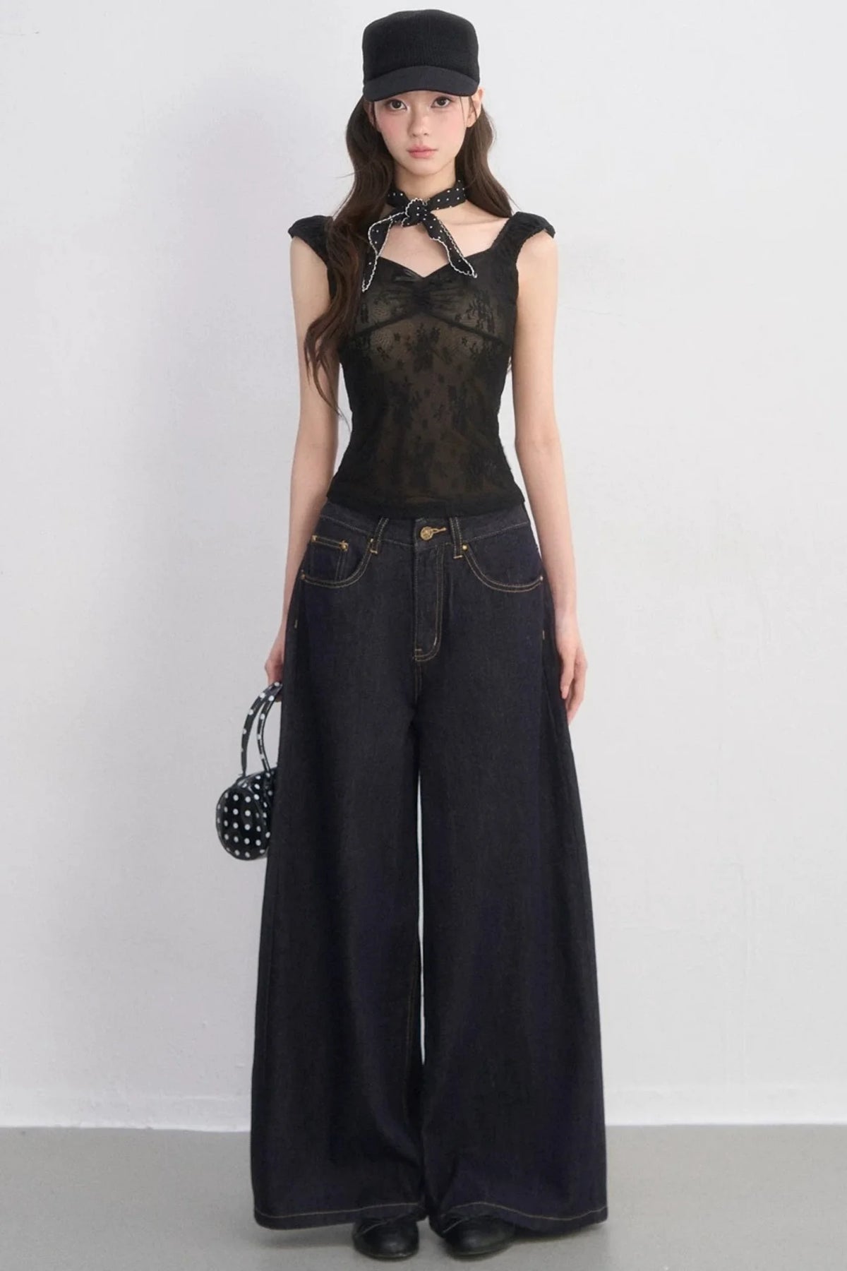 Lace Heart-Shaped Collar Camisole