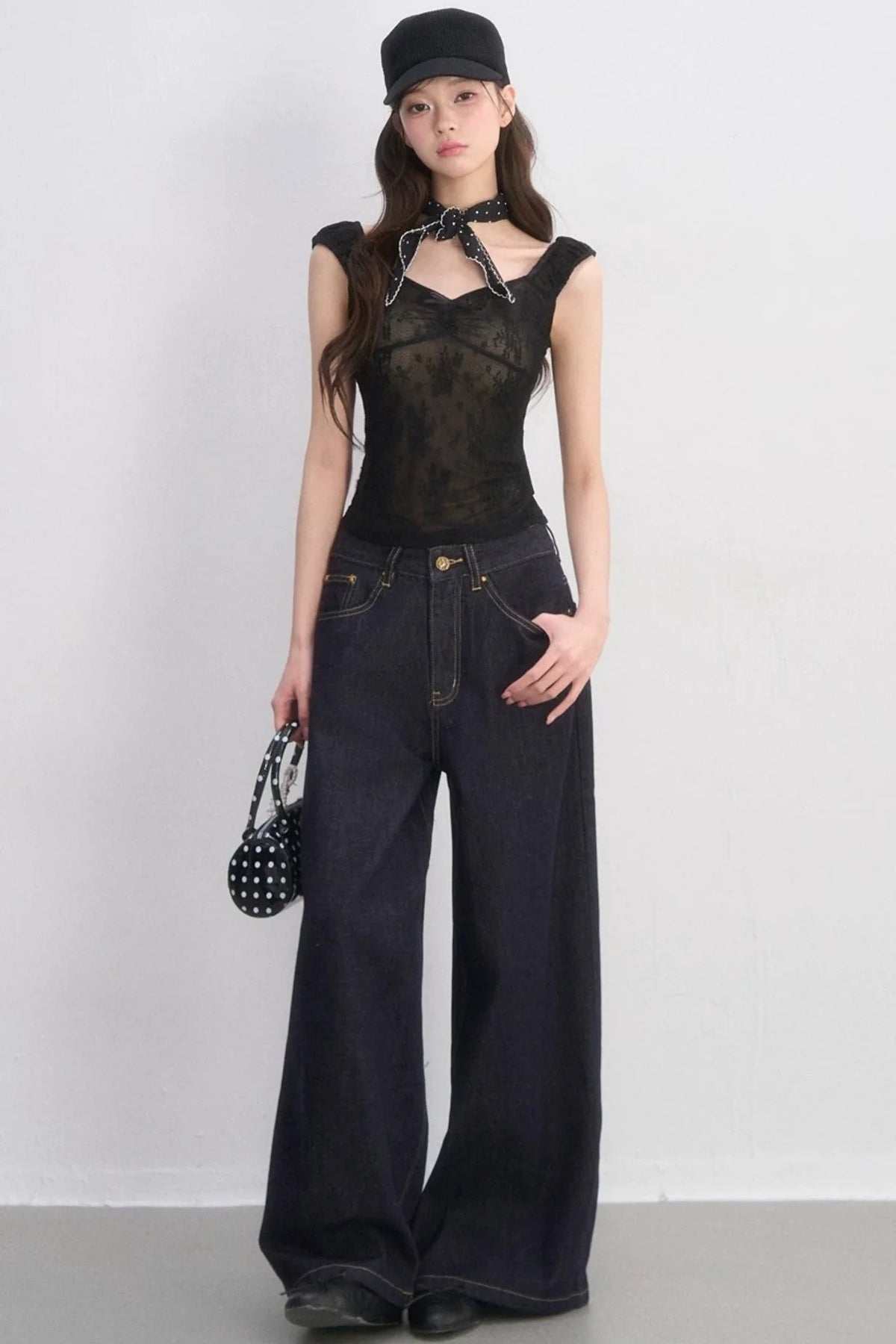 Lace Heart-Shaped Collar Camisole