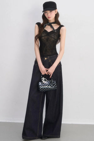 Lace Heart-Shaped Collar Camisole
