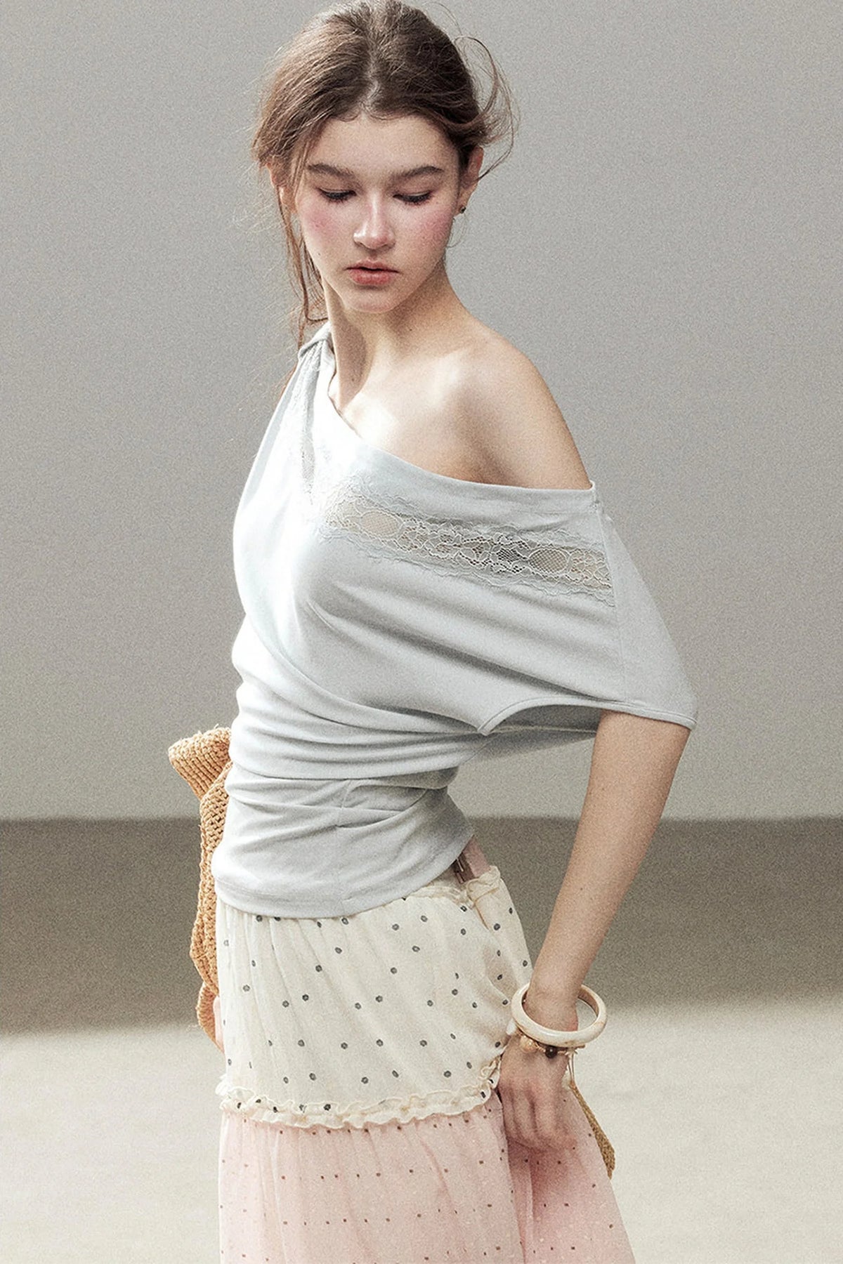 Lace Off-Shoulder Short Design T-Shirt