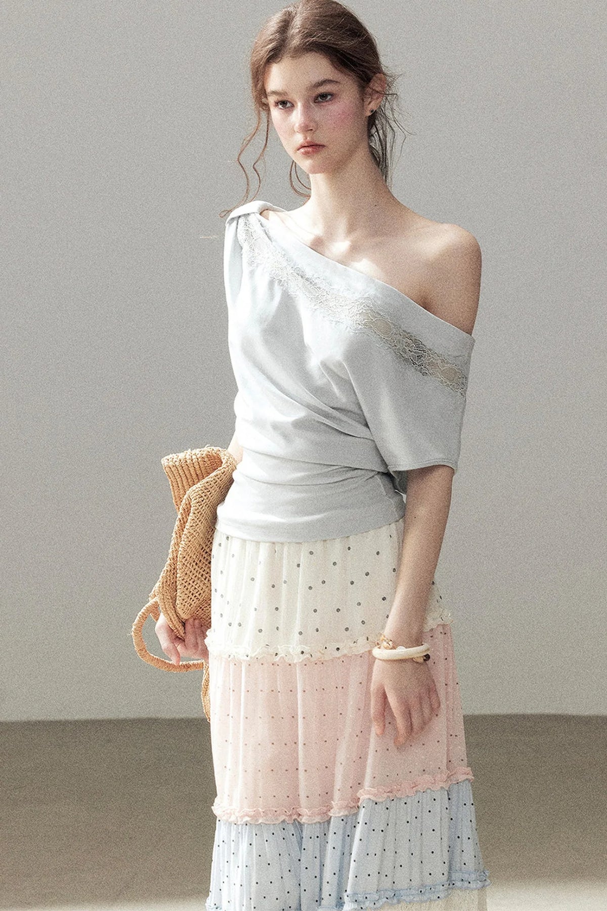 Lace Off-Shoulder Short Design T-Shirt
