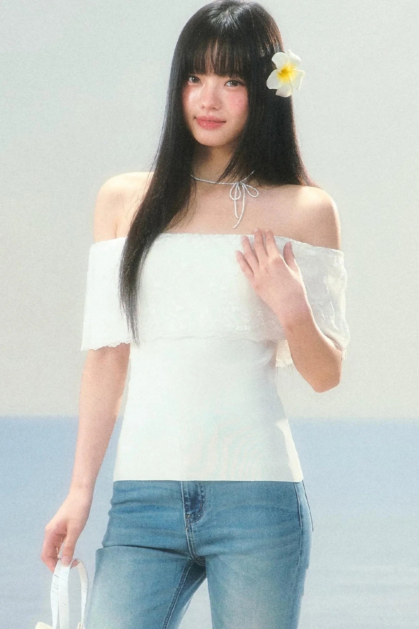 Lace Splicing One-Shoulder Top