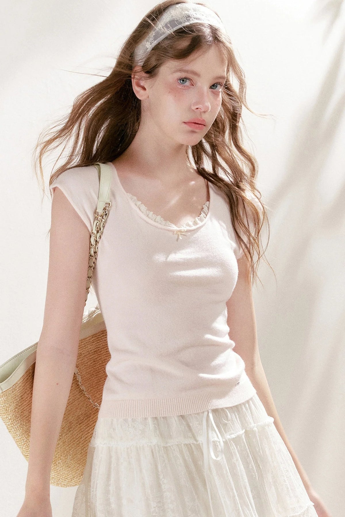 Lace Trim Square Neck Short Sleeve Knit Top