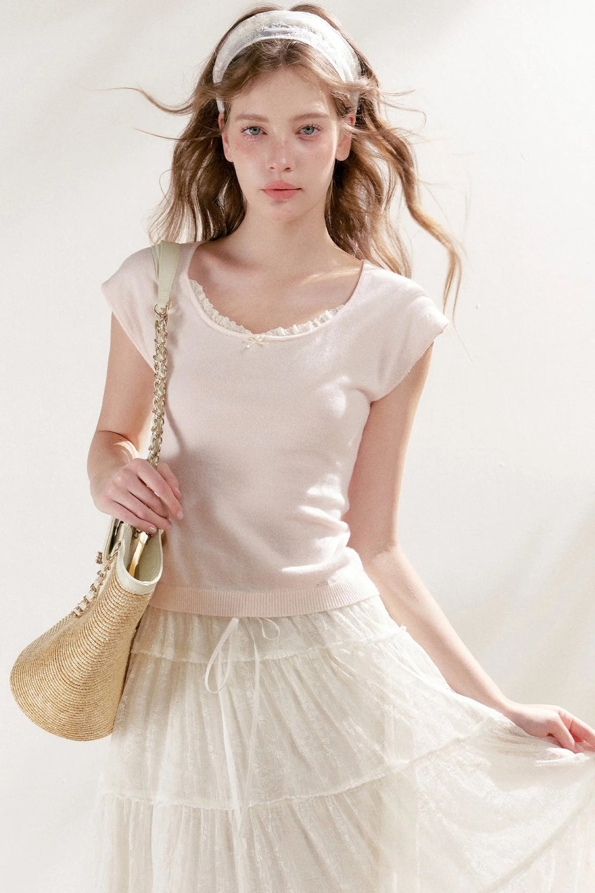 Lace Trim Square Neck Short Sleeve Knit Top