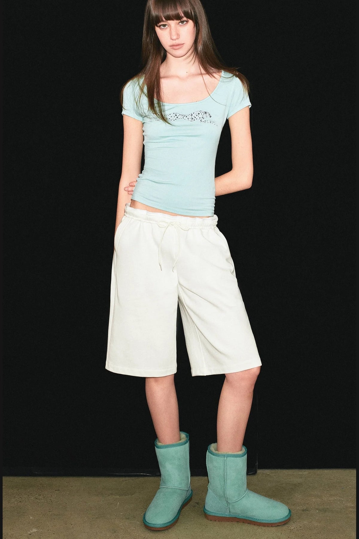 Large U-Neck Leopard Print Slim-Fit Short-Sleeve T-Shirt