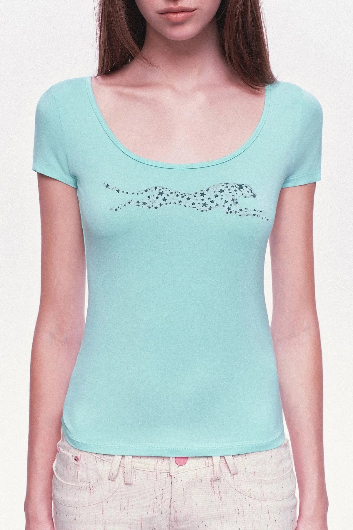 Large U-Neck Leopard Print Slim-Fit Short-Sleeve T-Shirt