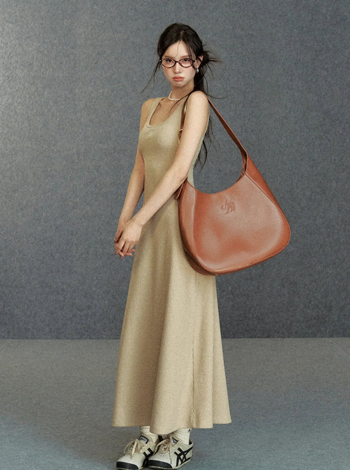 Large U-neck slim vest dress