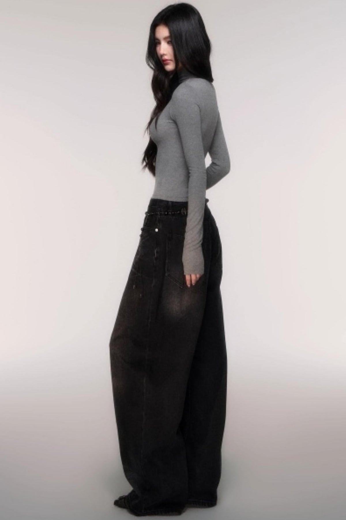 Light Distressed High-Waisted Jeans