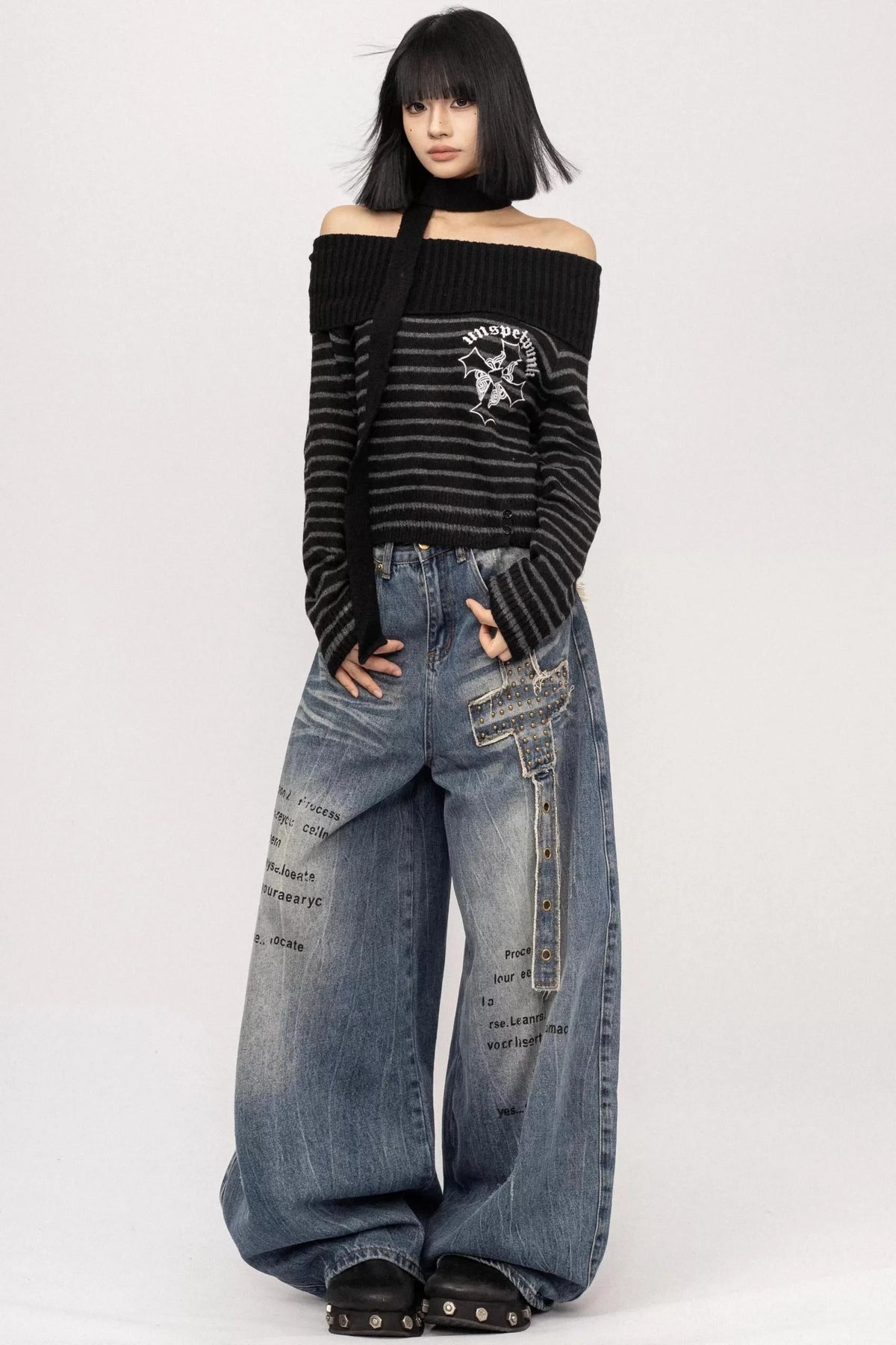 Light Sweet Asian One-Shoulder Knitted Sweater