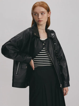 loose fitting short jacket
