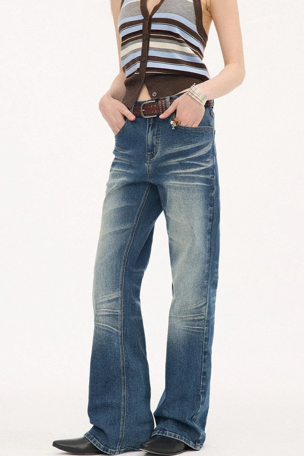 Low-Waist Wide-Leg Jeans