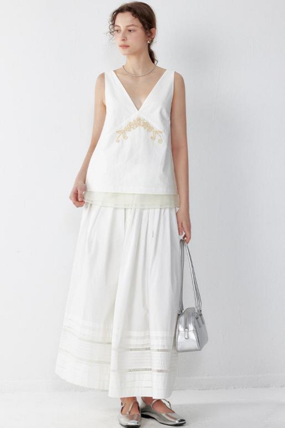 Luxe V-Neck Bustier & Linen Set-Up