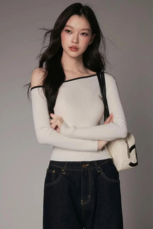 Off-Shoulder Knitted Top