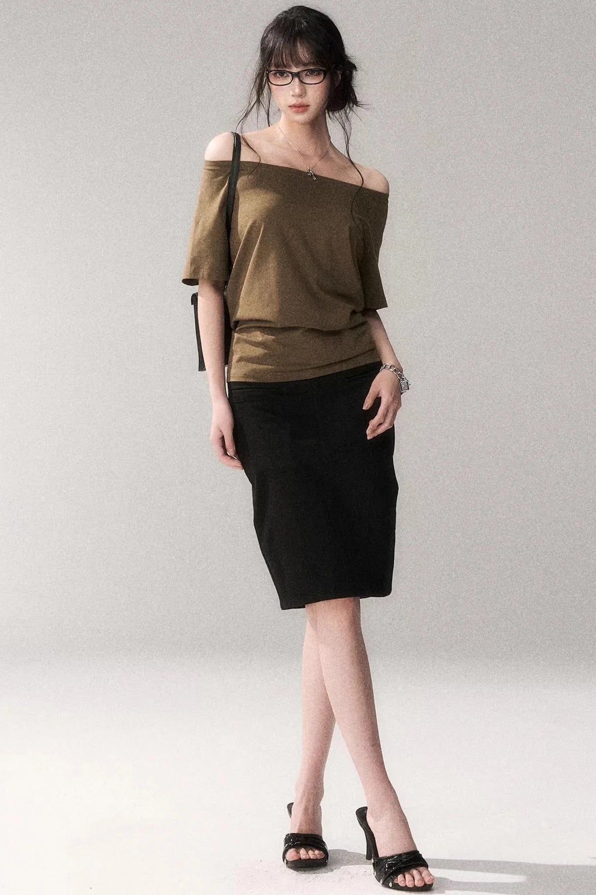 Off-Shoulder Stretchy Summer Top
