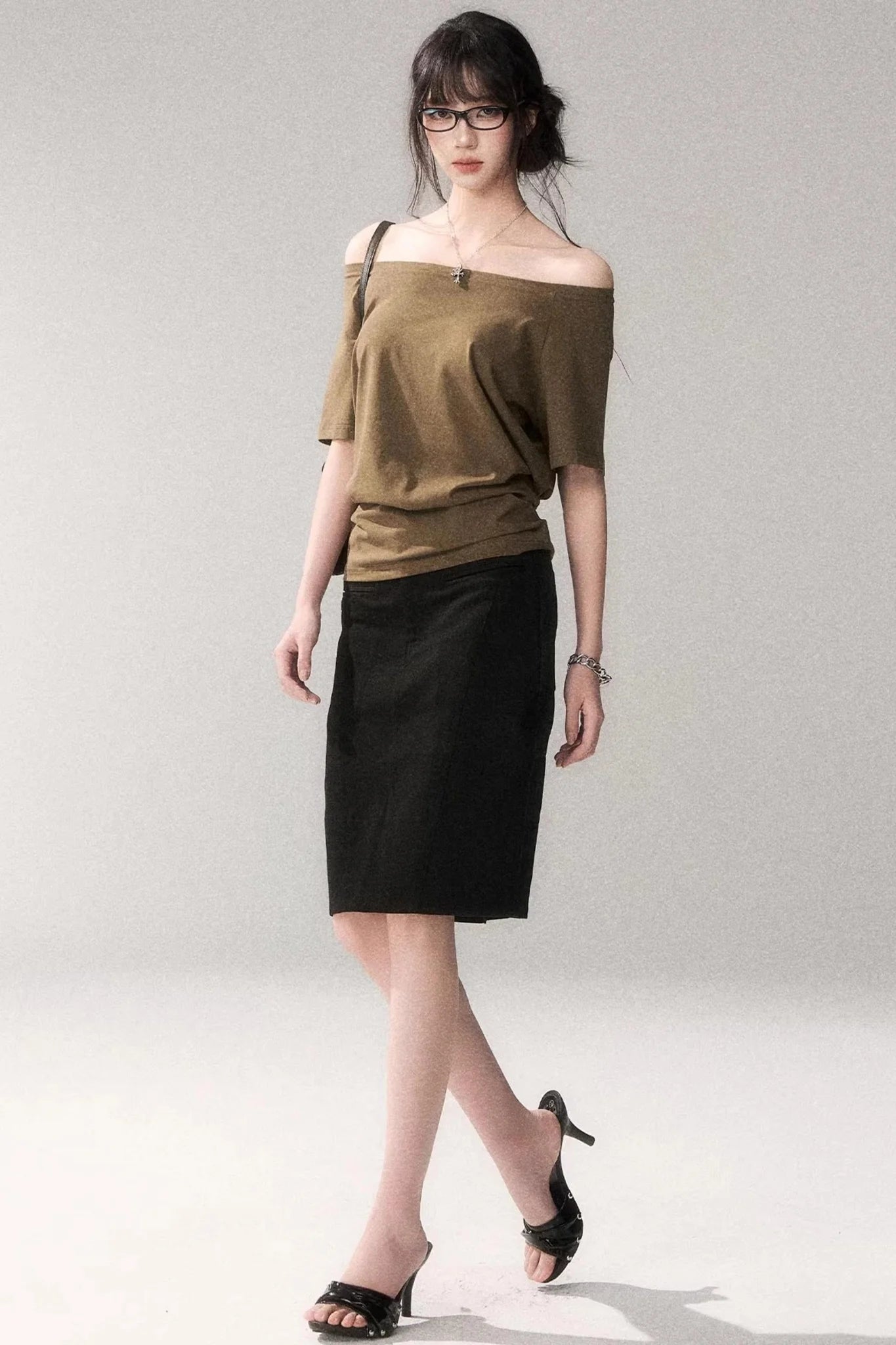 Off-Shoulder Stretchy Summer Top