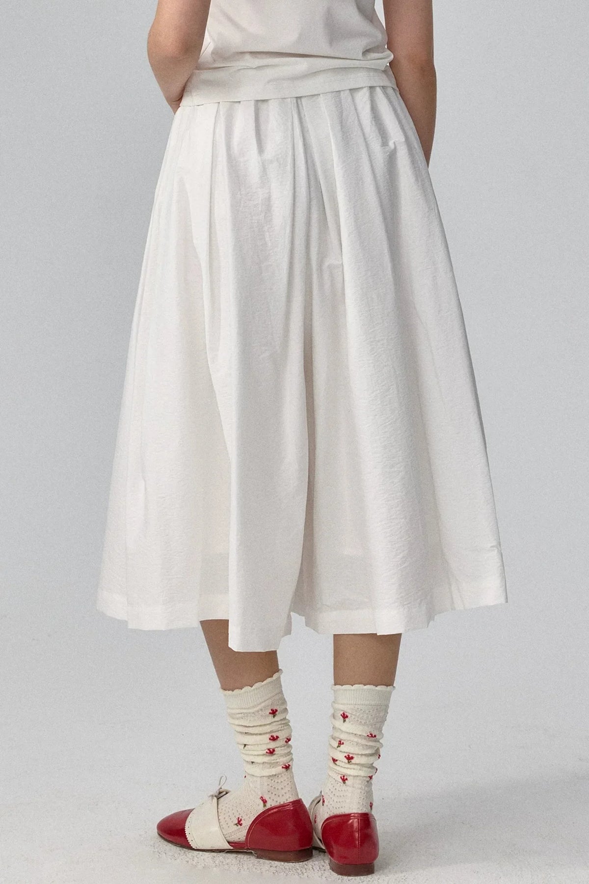 Pleated Cropped Wide-Leg Pants