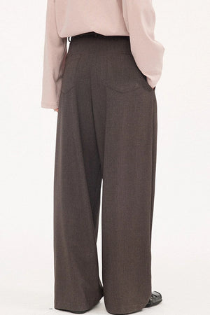 Pleated Curved Wide-Leg Pants