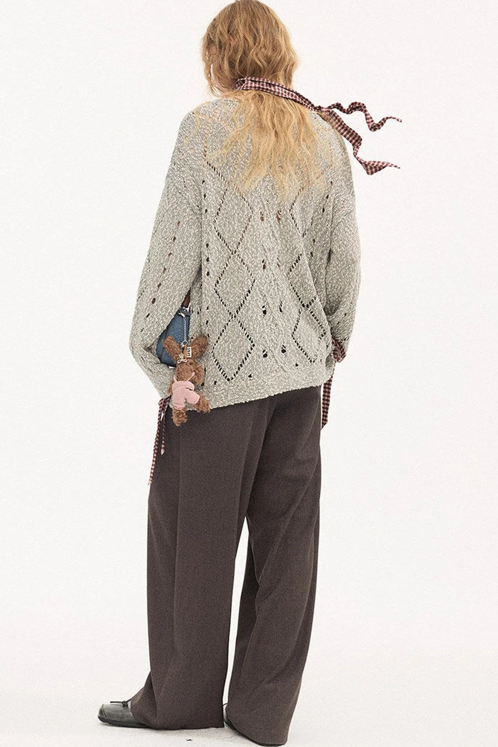 Pleated Curved Wide-Leg Pants