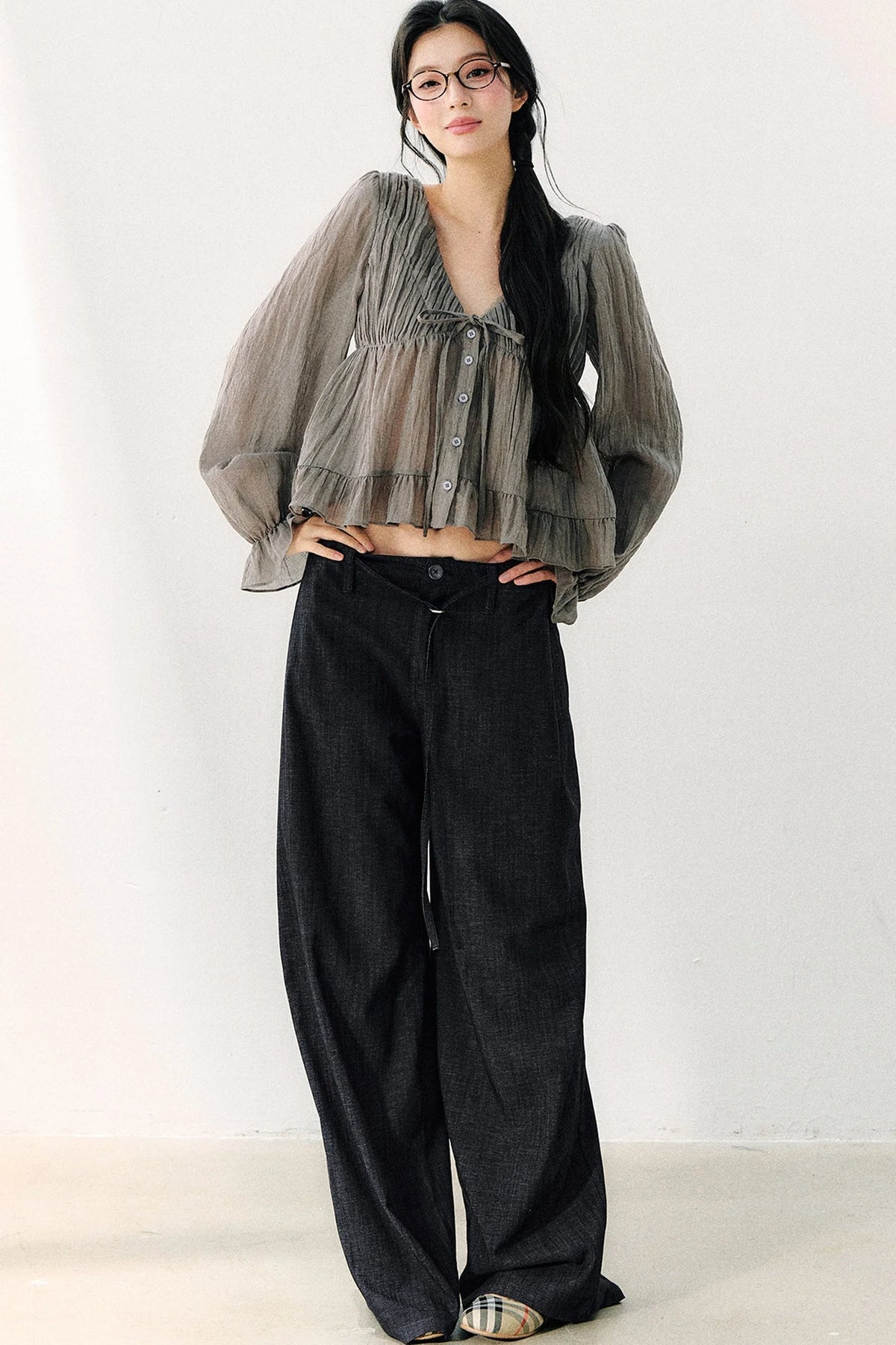 Pleated Washed Wide Leg Jeans