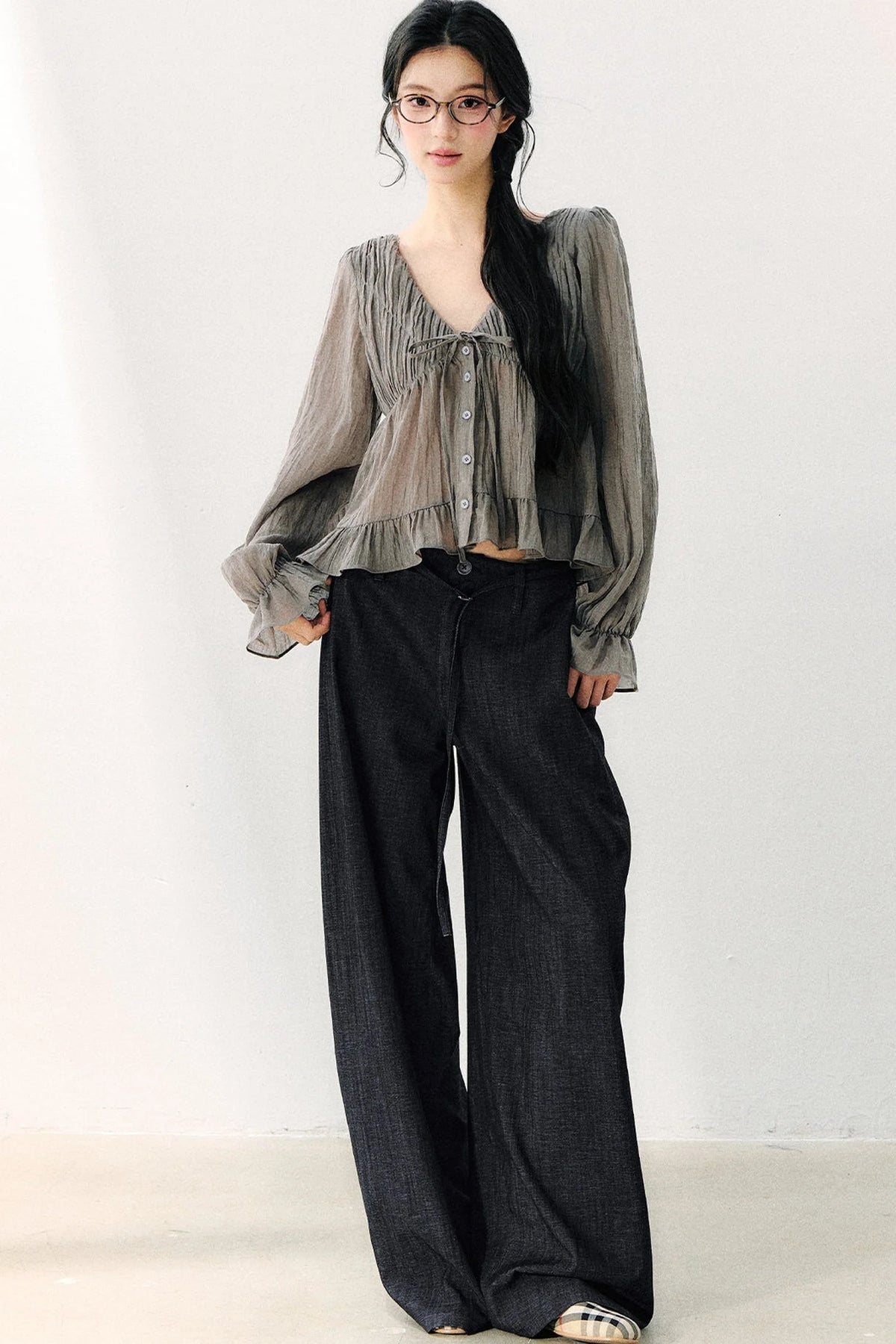 Pleated Washed Wide Leg Jeans