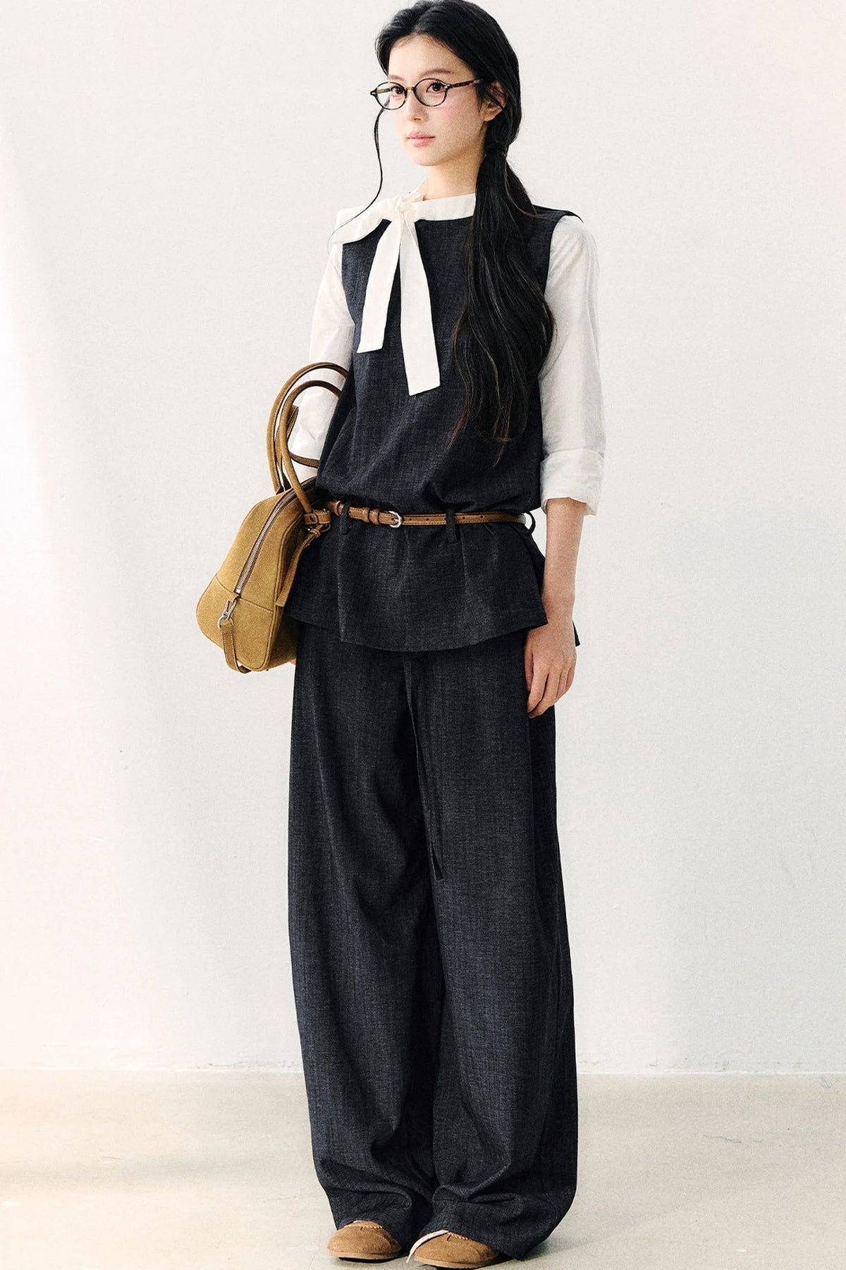 Pleated Washed Wide Leg Jeans