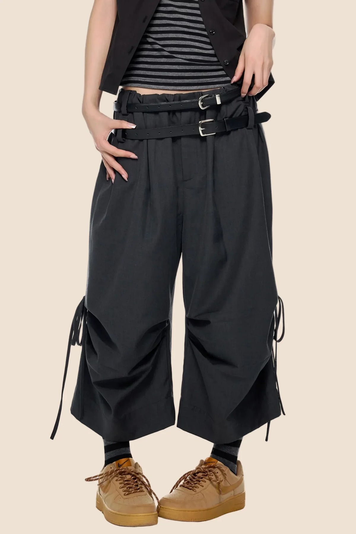 Pleated Wide-Leg Cropped Pants