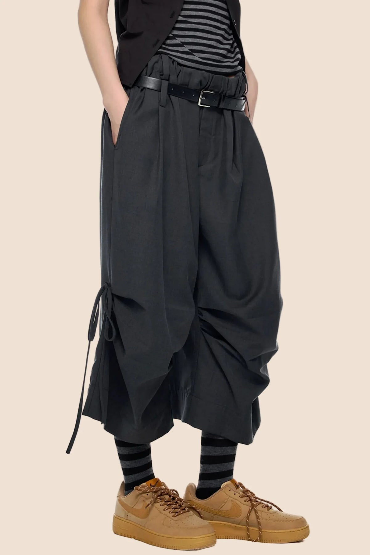 Pleated Wide-Leg Cropped Pants