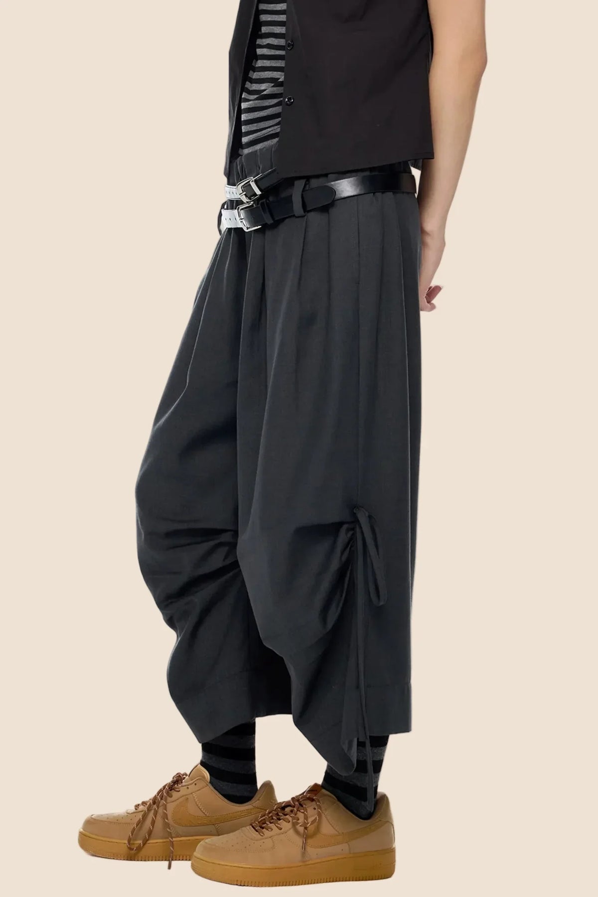 Pleated Wide-Leg Cropped Pants