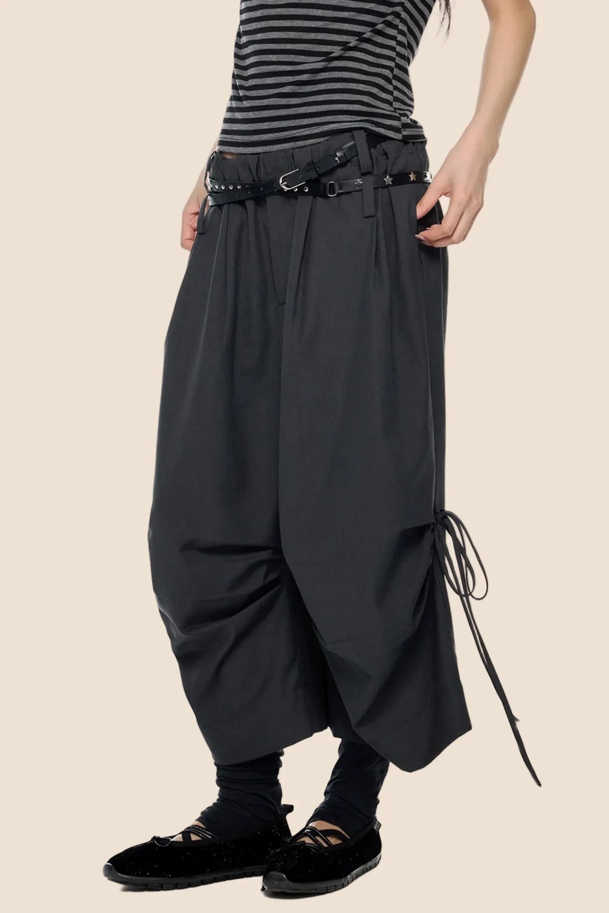 Pleated Wide-Leg Cropped Pants