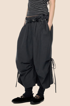 Pleated Wide-Leg Cropped Pants