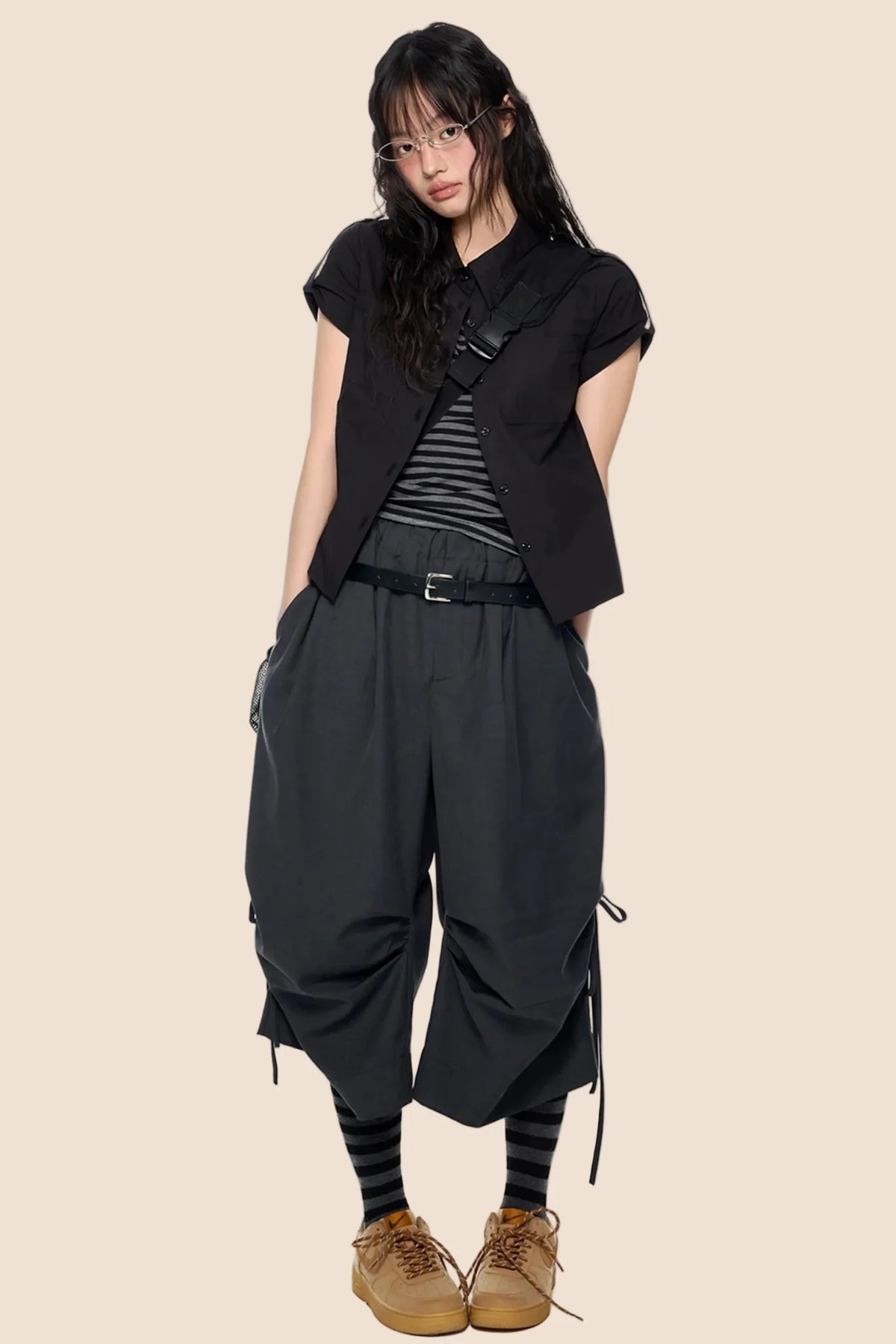 Pleated Wide-Leg Cropped Pants