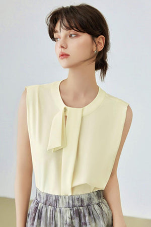 Refined Office Look Sleeveless Top