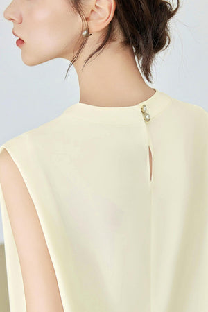 Refined Office Look Sleeveless Top