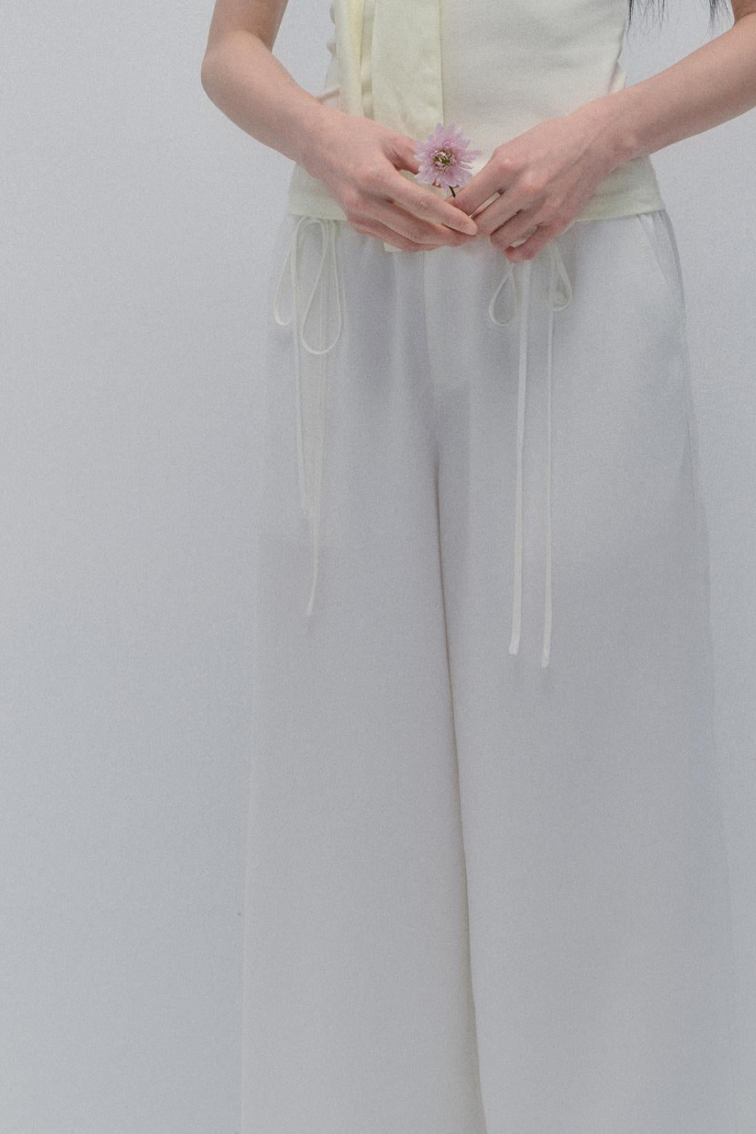 Relaxed Fit Mop Pants
