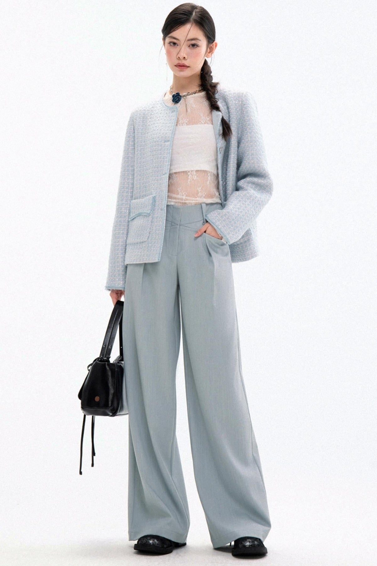 Relaxed Silhouette Mid-Rise Pants