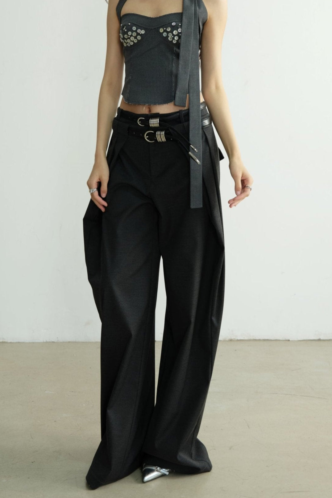 Restrained Pleated Casual Pants With Skirt Set-Up