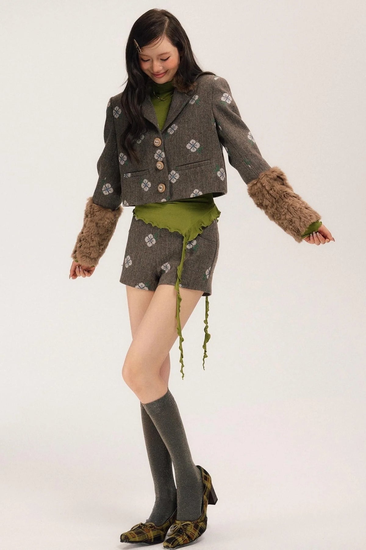 Retro Embroidery Tweed Fur Shorts Set-Up