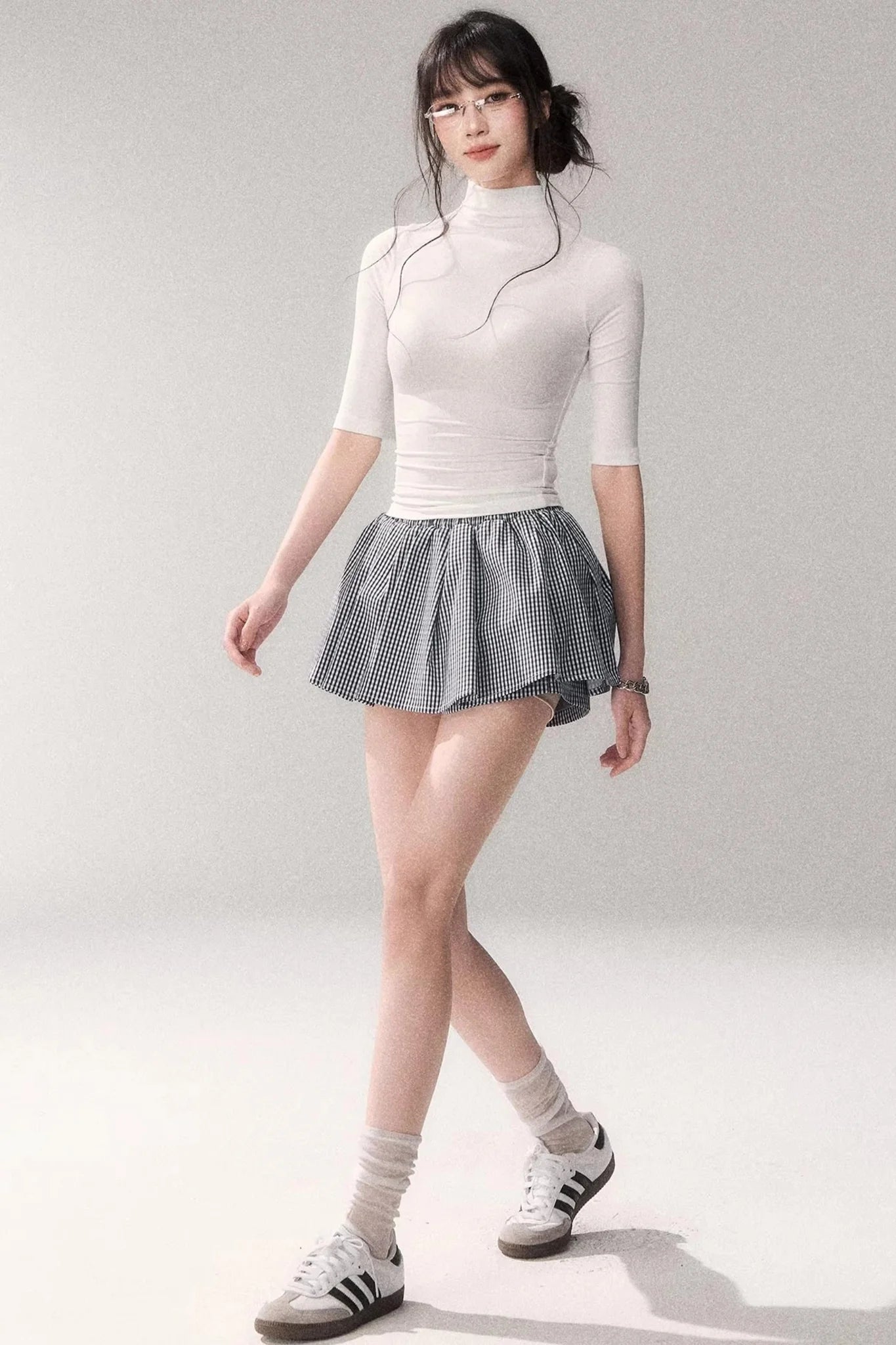 Retro Slim-Fitting Mid-Sleeve Top