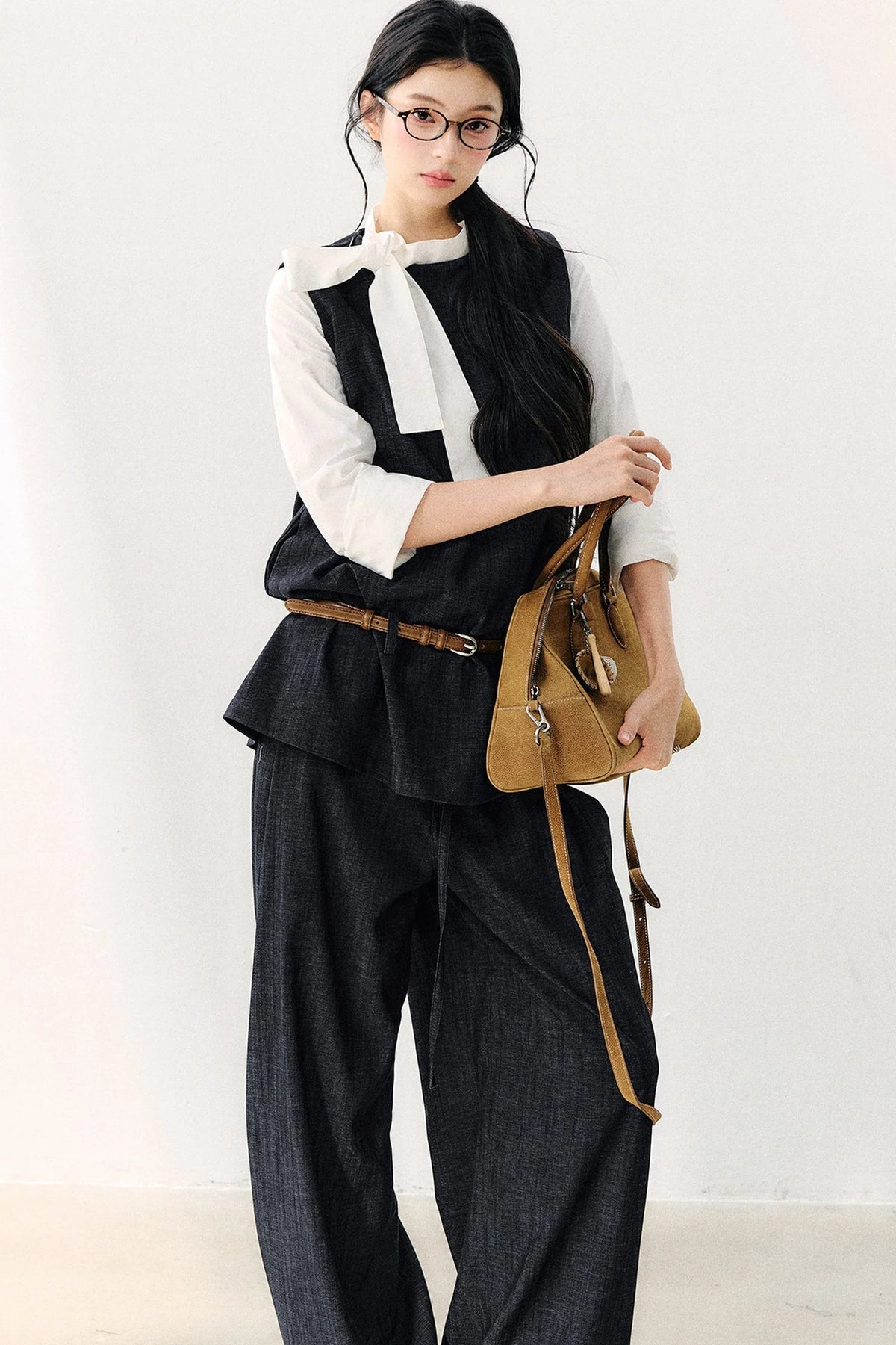 Round Neck Color-Block Ribbon Shirt
