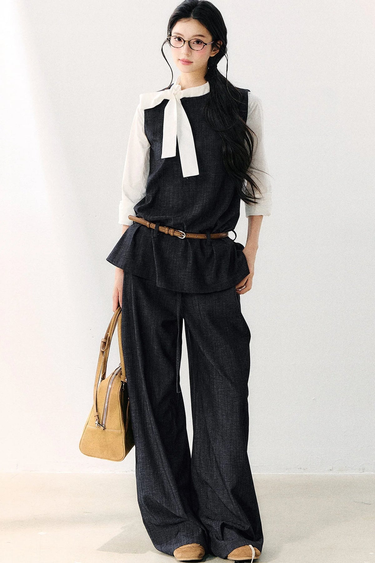 Round Neck Color-Block Ribbon Shirt