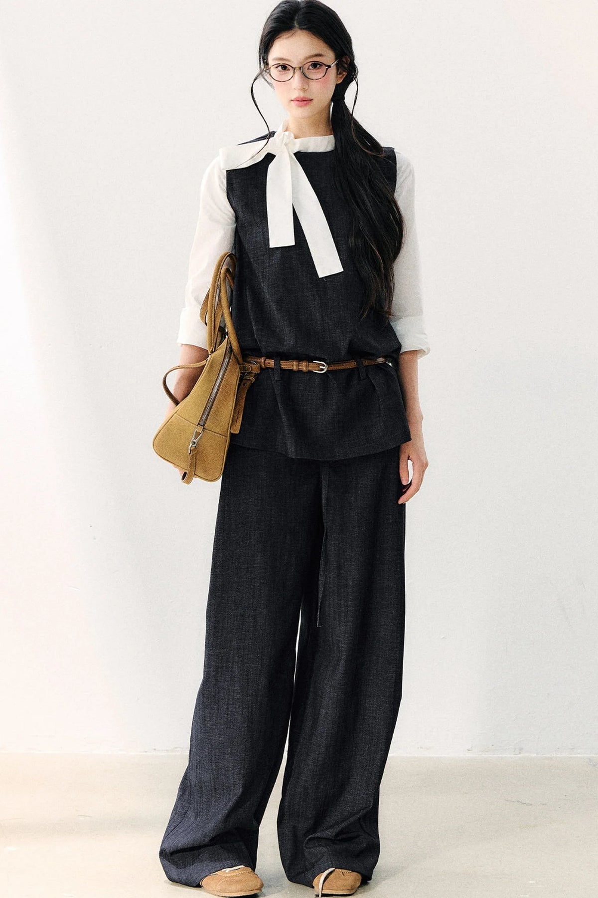 Round Neck Color-Block Ribbon Shirt