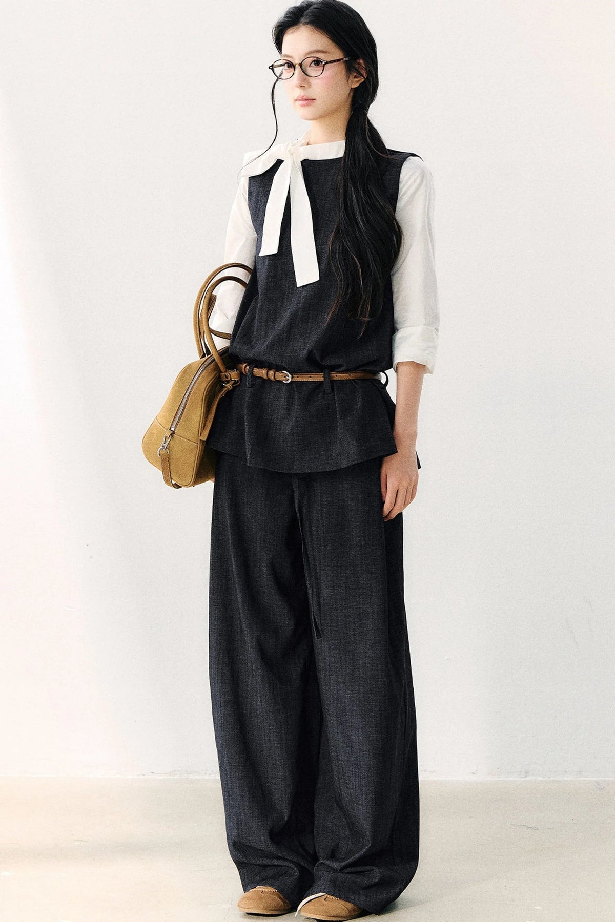 Round Neck Color-Block Ribbon Shirt