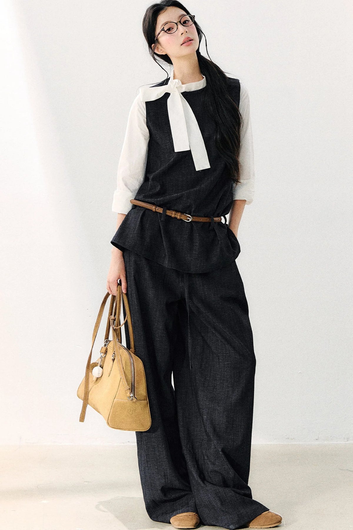 Round Neck Color-Block Ribbon Shirt