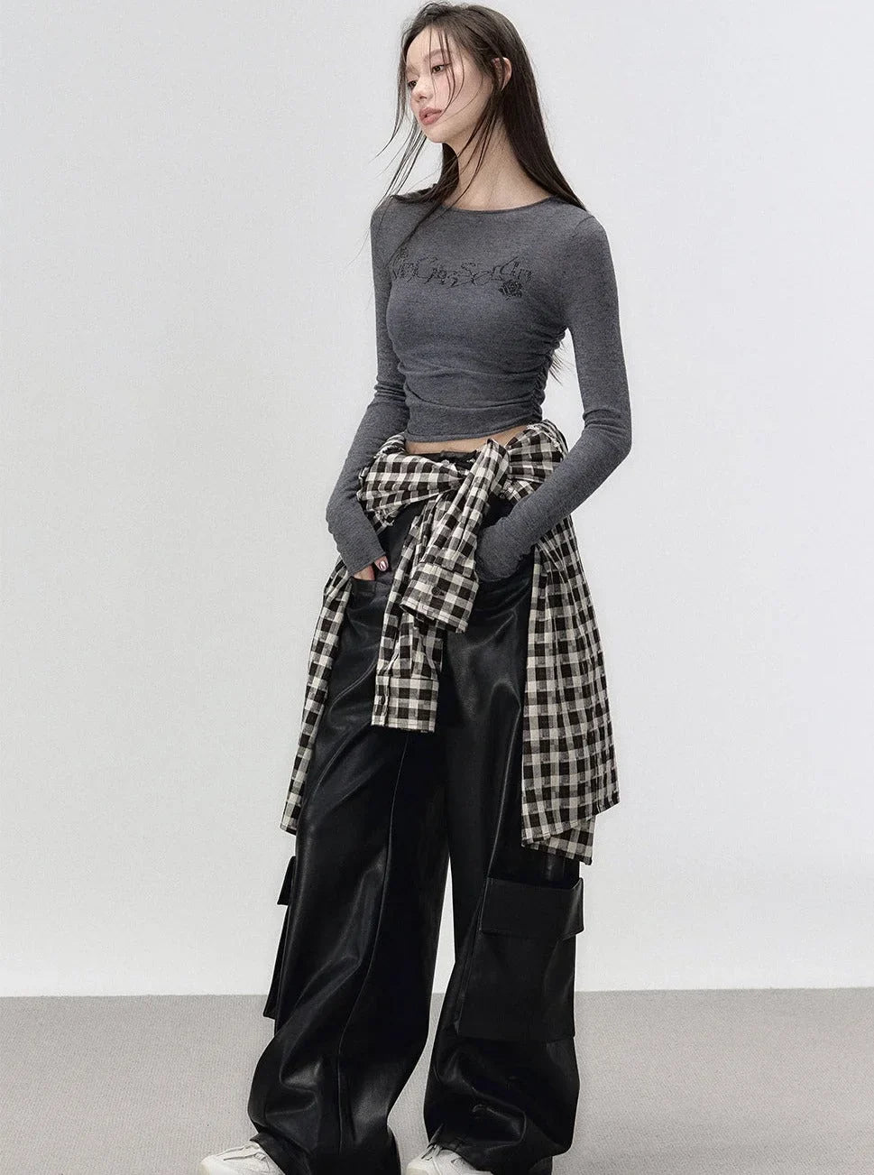 Round neck knit long sleeve t-shirt