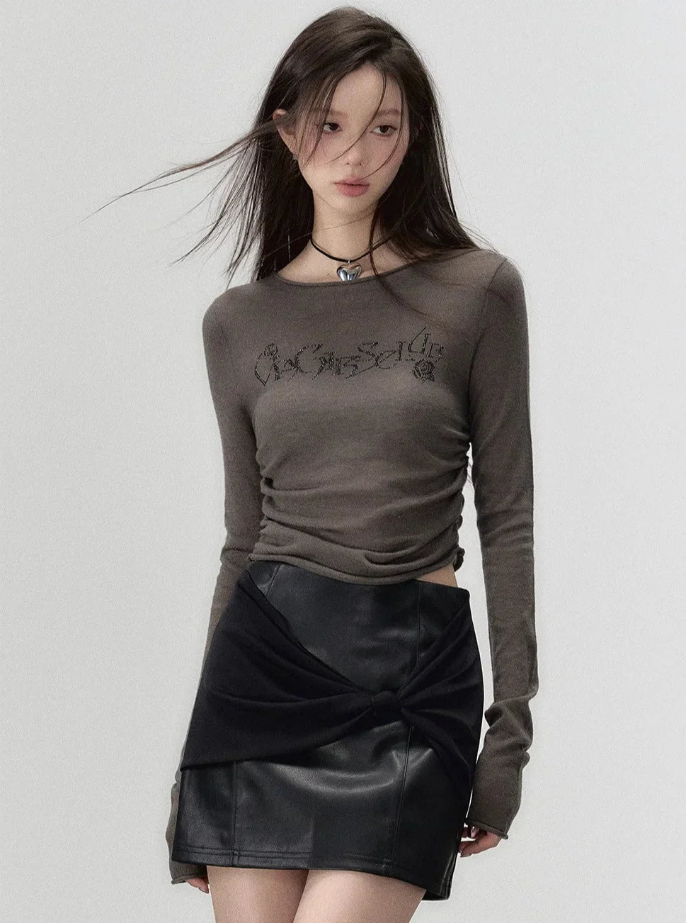 Round neck knit long sleeve t-shirt